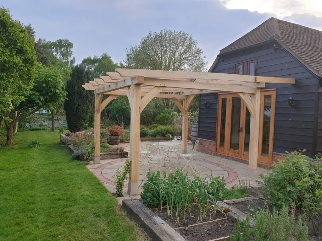 Custom Cut Oak Pergolas, custom cut green oak